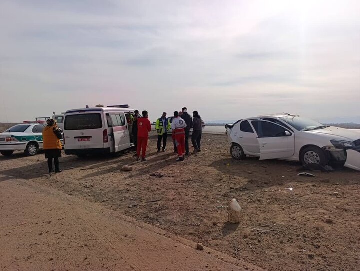 محبان: امدادگران خراسان شمالی جان ۱۰ مصدوم واژگونی خودرو را نجات دادند