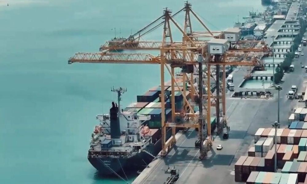 دستور مهم وزیر راه به سازمان بنادر / تخلیه کالاهای اساسی شبانه‌روزی شد