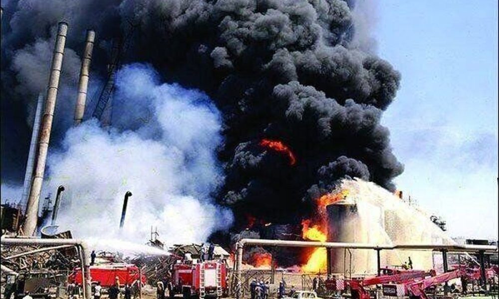 آتش‌سوزی گسترده در یک پالایشگاه در آستانه افتتاح/ ماجرا چه بود؟