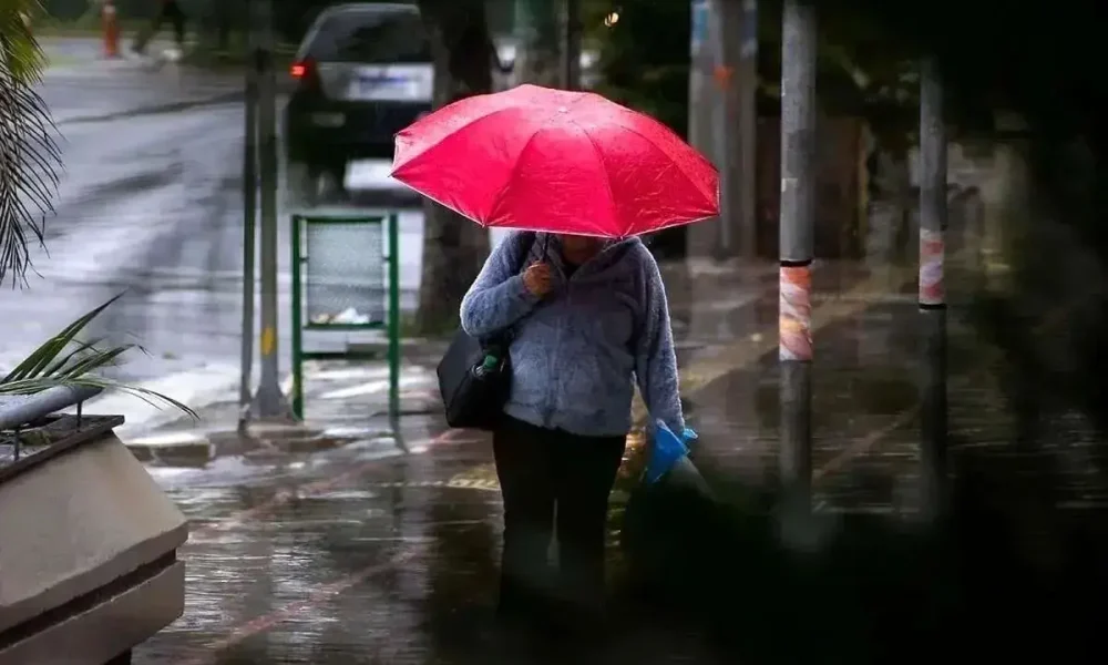 آماده باش فوری برای ۱۴ استان / دو هشدار پیاپی هواشناسی صادر شد