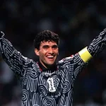 احمدرضا عابدزاده در آمریکا پا به توپ شد