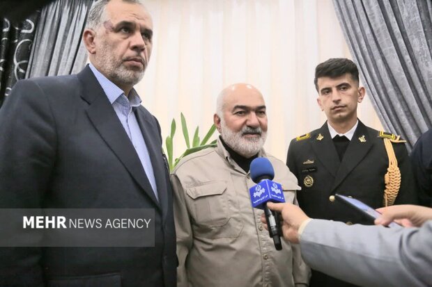 افسر خوزستانی بازمانده از ناوچه دنا مورد تقدیر قرار گرفت