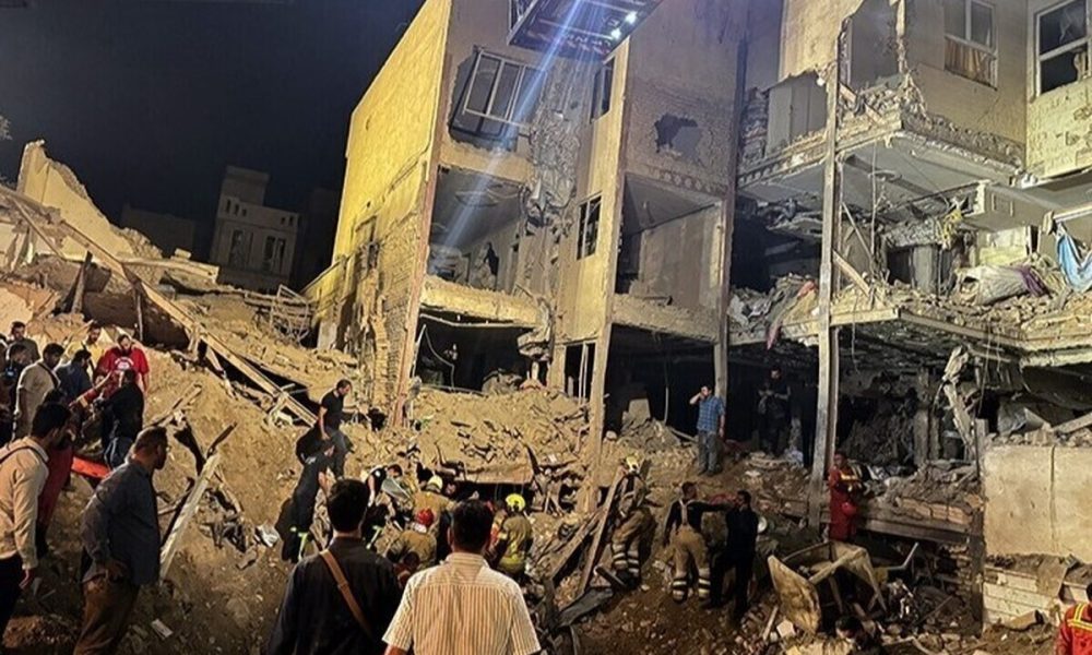 بازسازی اماکن آسیب‌دیده در جنگ برای این افراد رایگان است