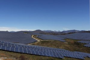 جهش ۲۳۰مگاواتی انرژی پاک در سمنان؛ هدفگذاری ۳۰۰مگاواتی تا تابستان ۱۴۰۵