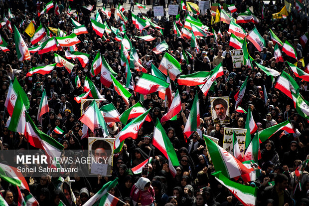 دختران جان‌فدای ایران؛ از رزمایش اقتدار تا خط‌ونشان برای دشمنان