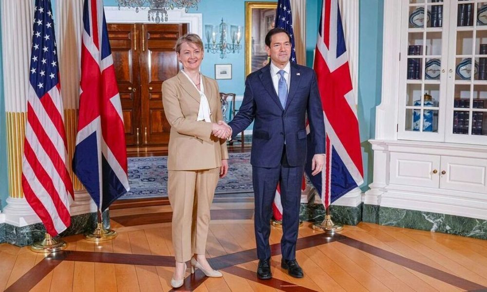 رایزنی وزرای خارجه آمریکا و انگلیس درباره ایران و تنگه هرمز