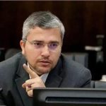 رضایی: در مقابل دزدان دریایی اپستین سکوت نخواهیم کرد