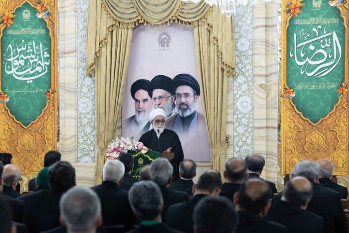 رمز عبور از گردنه‌های سخت، اتحاد و تبعیت از رهبری است