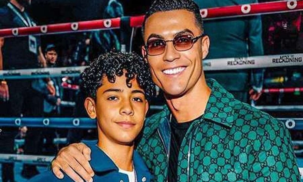 رونالدو با پسرش همبازی می‌شود؟