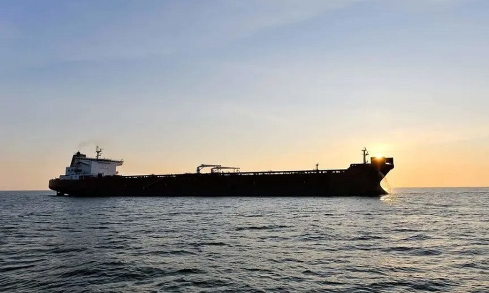 عبور ۵ کشتی مرتبط با ایران از تنگه هرمز