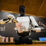 ماراتون بوستون میزبان یک روبات انسان نما شد