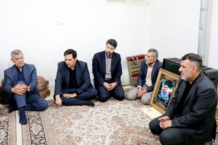 مسئولان وزارت جهاد کشاورزی با خانواده شهیدان «سفیدپری» دیدار کردند