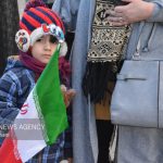 نصب تمثال شهیده «آوین امیرکاشانی» در یکی از میدان ری