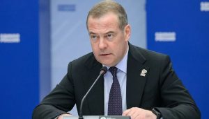 واکنش مدودف به اظهارات ترامپ درباره نفت ایران