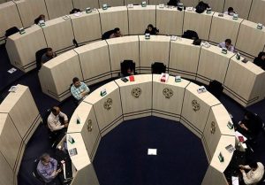 ورود 10همت پول حقیقی‌ها به بازار سرمایه در دوران جنگ