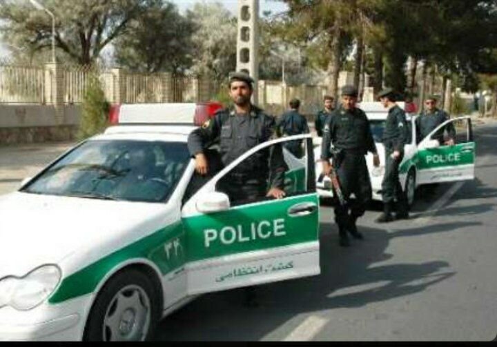 اجرای طرح «آرامش در شهر» توسط پلیس پارس آباد