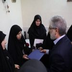 اهدای مدرک دانش‌آموختگی دانشجوی شهید علمی کاربردی توسط وزیر علوم