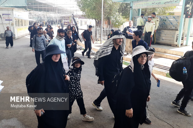 تردد ۱۱۷ هزار نفر از مرز مهران طی ایام عرفه