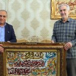 حضور سرزده استاندار آذربایجان شرقی در منزل معلم دوران دبیرستان خود