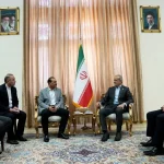 دیدار پزشکیان با فرمانده ارتش پاکستان/ عاصم منیر با چه پیامی به تهران آمد؟