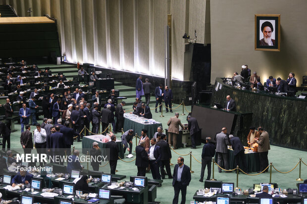 سلیمی: انتخابات هیئت رئیسه مجلس هفته آینده برگزار می‌شود