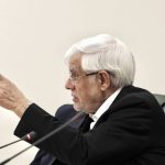 عارف: راهبرد اصلی دولت تأمین کالا و جلوگیری از گران‌فروشی است