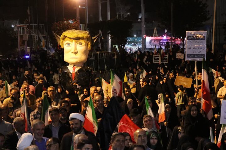 مردم قرچک بار دیگر نشان دادن که در حمایت از ایران مقتدرانه ایستاده‌اند