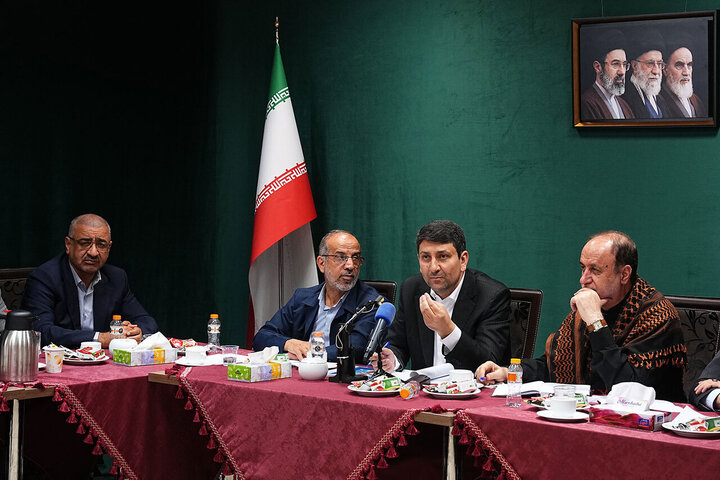 نشست نمایندگان با وزیر ارتباطات؛ تاکید بر لزوم کاهش قیمت اینترنت