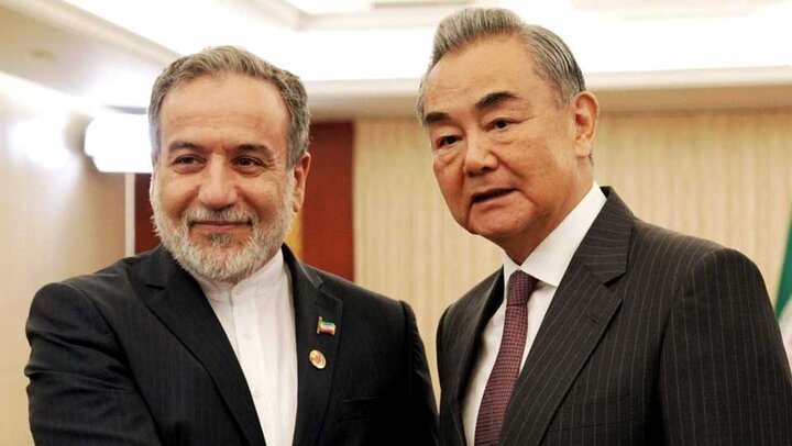 وزیر خارجه چین: جنگ افروزی آمریکا و اسرائیل علیه ایران غیرقانونی است 