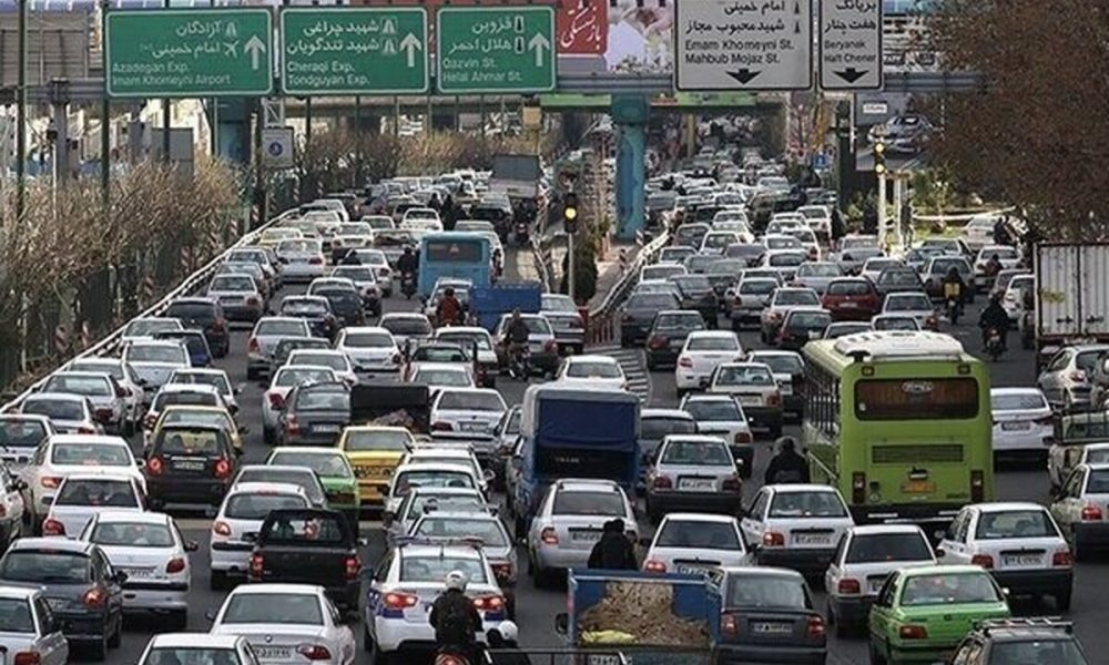 وضعیت ترافیک معابر و بزرگراه‌های تهران / ترافیک سنگین در کدام بزرگراه‌ها گزارش شده است؟