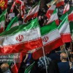 وقتی همه پای کار وطن هستند؛ کدام خوانندگان در میدان خواندند؟