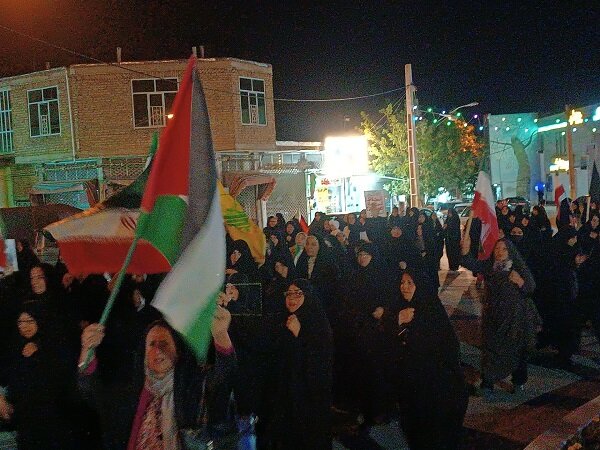 ۶۹ شب مقاومت؛ ضیاءآباد الگوی پاسداری مردمی از انقلاب است