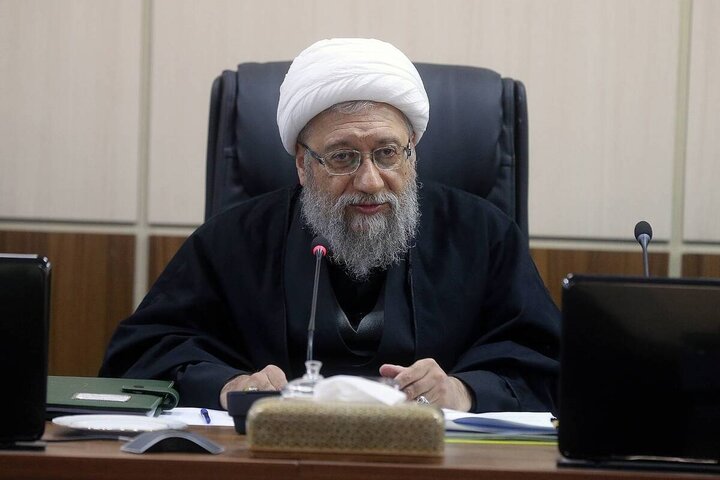 آملی لاریجانی: دوری از ولایت، بزرگ‌ترین دستاوردها را آسیب‌پذیر می‌کند