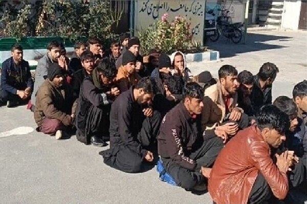 جمع آوری ۲۹۳ نفر اتباع بیگانه غیرمجاز در چابهار