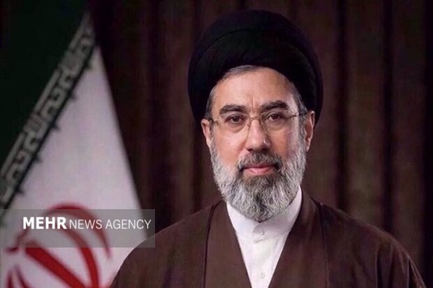 رهبر انقلاب: باید با ایستادگی و حفظ وحدت، نقشه‌های دشمن را خنثی کنیم
