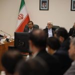 عارف: فرماندهی رهبر انقلاب و وفاداری پزشکیان به نظام بی‌نظیر است
