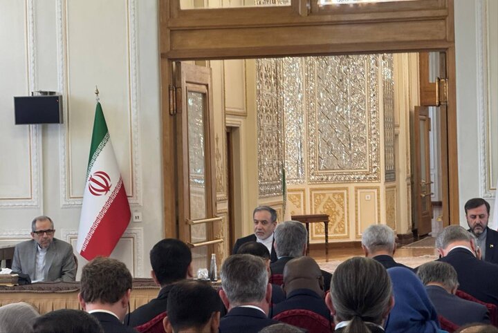 عراقچی: جنگ رسماً پایان یافت؛ هر حمله اسرائیل به لبنان نقض تفاهم است