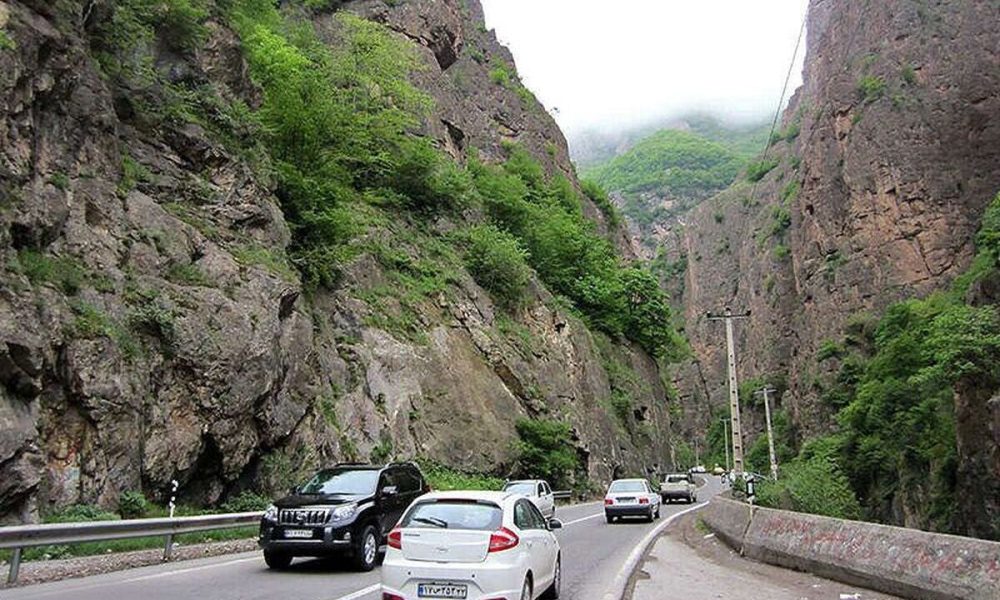 محدودیت ترافیکی در جاده چالوس / مسیر از ساعت ۱۶ یک‌طرفه می‌شود