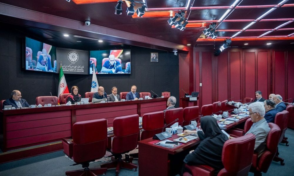 هشدار اتاق تهران به سیاست‌گذاران؛ بلاتکلیفی اقتصادی سمی است