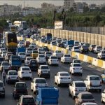 آخرین وضعیت ترافیکی محور‌های منتهی به شهر قم / ترافیک آزادراه تهران–قم به اوج رسید