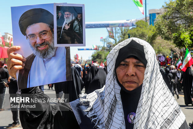 تصاویری از خیل زائران آقای شهید ایران در خیابان امام رضا مشهد
