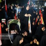 مشهدی ها در تجمعات شبانه از آخرین وداع با رهبر شهید روایت می کنند