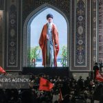 نوحه خوانی لبنانی در مراسم بزرگداشت رهبر شهید در حرم رضوی