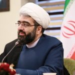 واکنش معاون نهاد رهبری به اخراج یک کارمند دانشگاهی به دلیل پیگیری پوشش