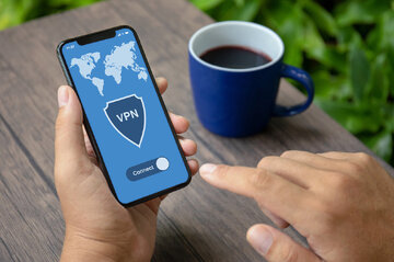 معاون وزیر ارتباطات: فیلترشکن‌ها به یک حفره امنیتی و اقتصادی برای کشور تبدیل شده‌اند