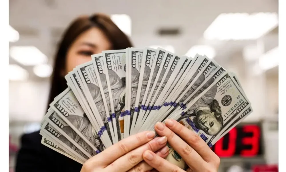 هشدار پزشکیان به بازار ارز رسید/ کانال 210 هزار تومانی دلار نزدیک است؟