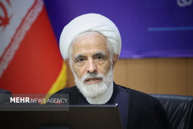 انصاری: واگذاری اختیارات به استانداران در جنگ کارآمدی خود را نشان داد