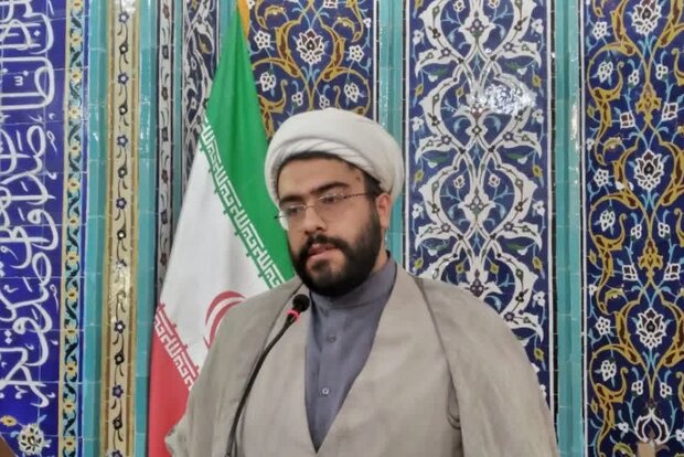 تأکید امام جمعه موقت آرادان بر ایستادگی در مسیر منافع ملی