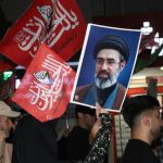 رجز خوانی دختر ایلامی در میدان ۲۲ بهمن