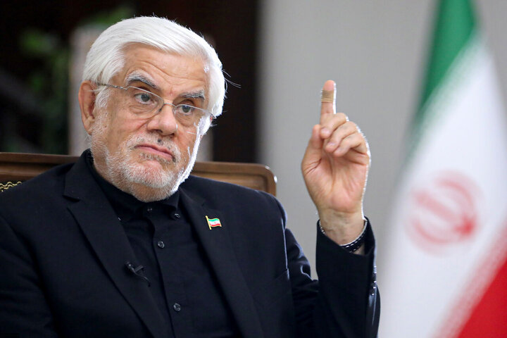 عارف: خدمت‌ به زائران راهبرد اصلی کارگروه ملی زیارت است